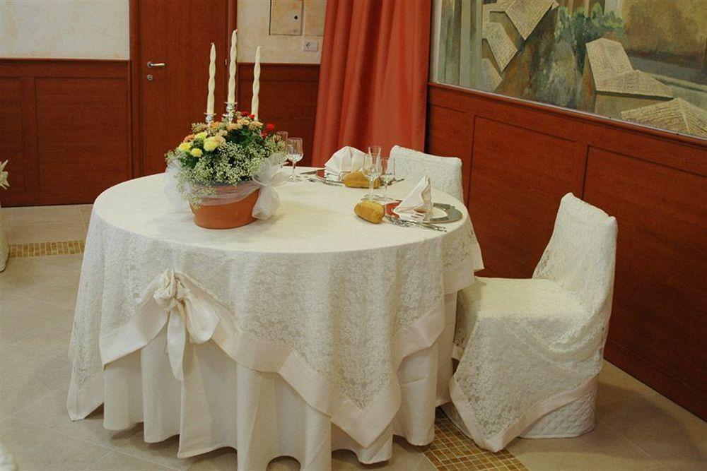Hotel I Duchi カメリーノ エクステリア 写真