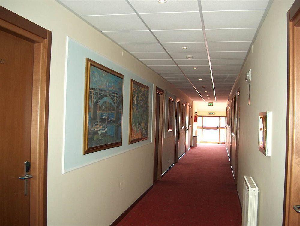 Hotel I Duchi カメリーノ エクステリア 写真