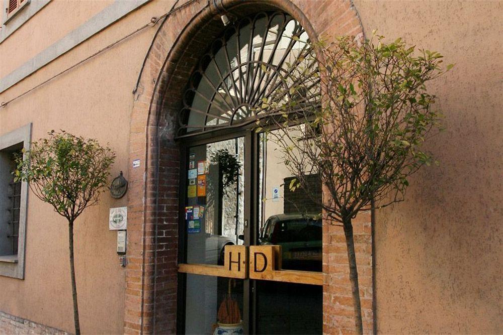 Hotel I Duchi カメリーノ エクステリア 写真