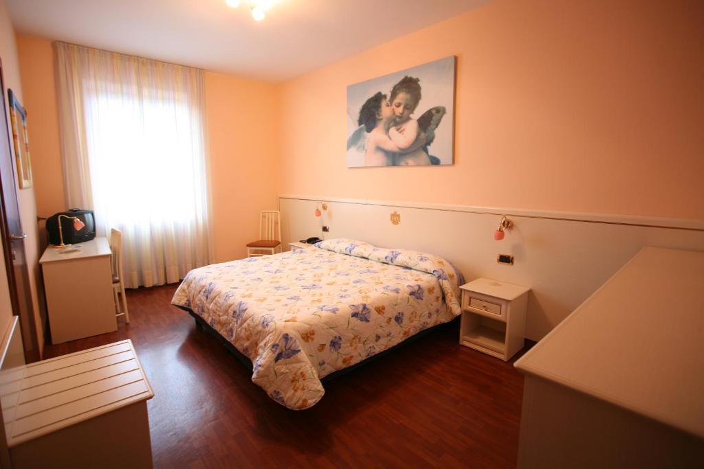 Hotel I Duchi カメリーノ 部屋 写真